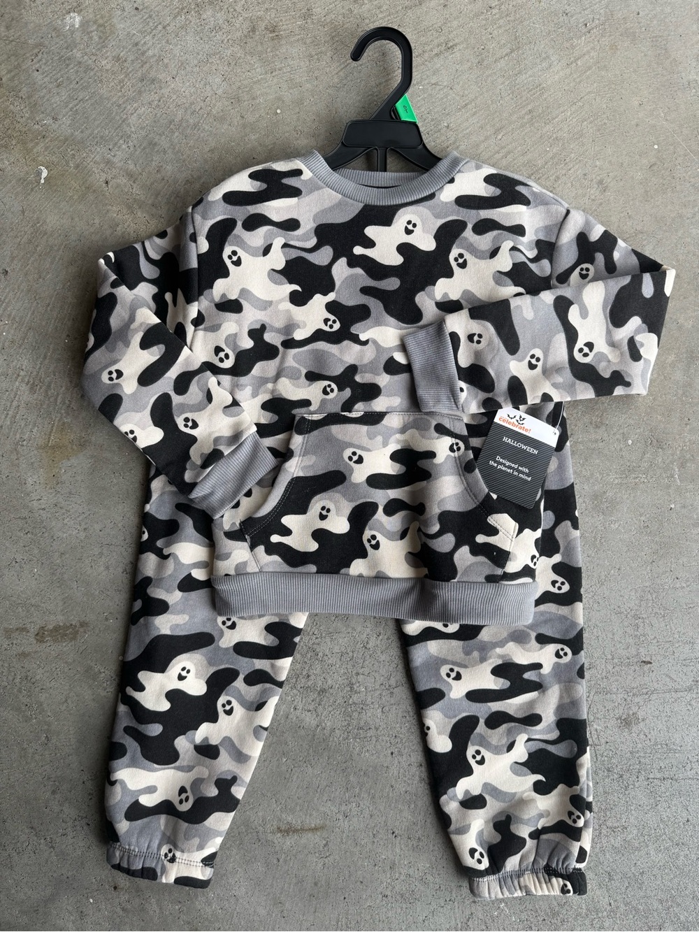 Kids Ghost Camo Sweatshirt & Jogger Set - Gray Black White 5T Halloween